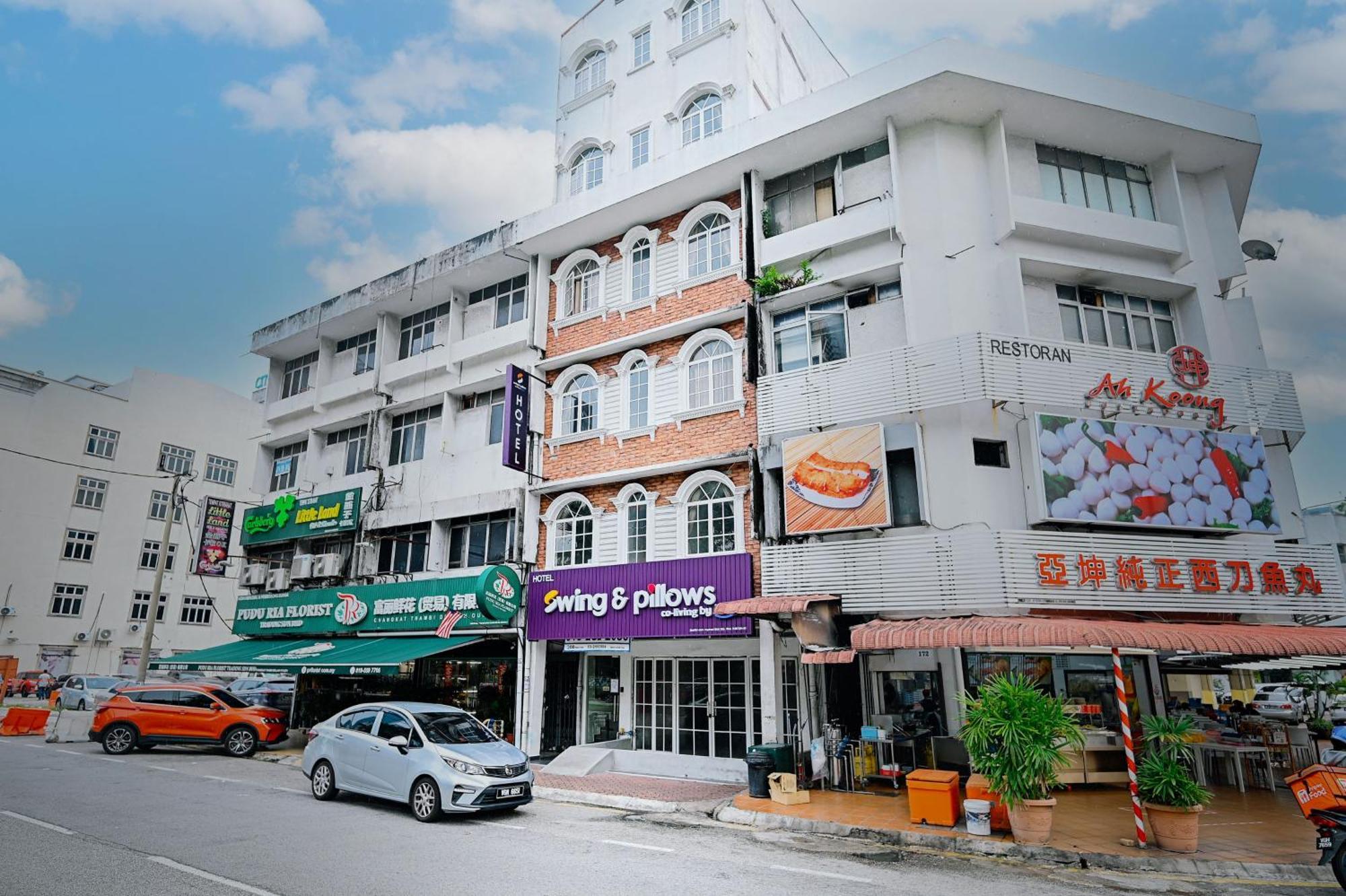 Swing & Pillows - Jalan Changkat Thambi Dollah Kuala Lumpur Esterno foto